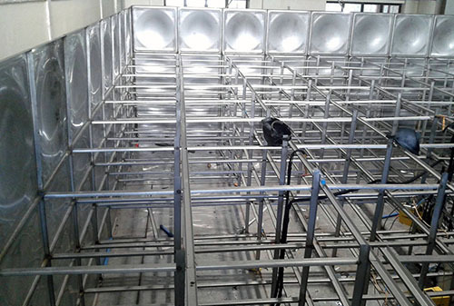 使用的不銹鋼消防水箱基礎(chǔ)需要加鋼筋嗎？